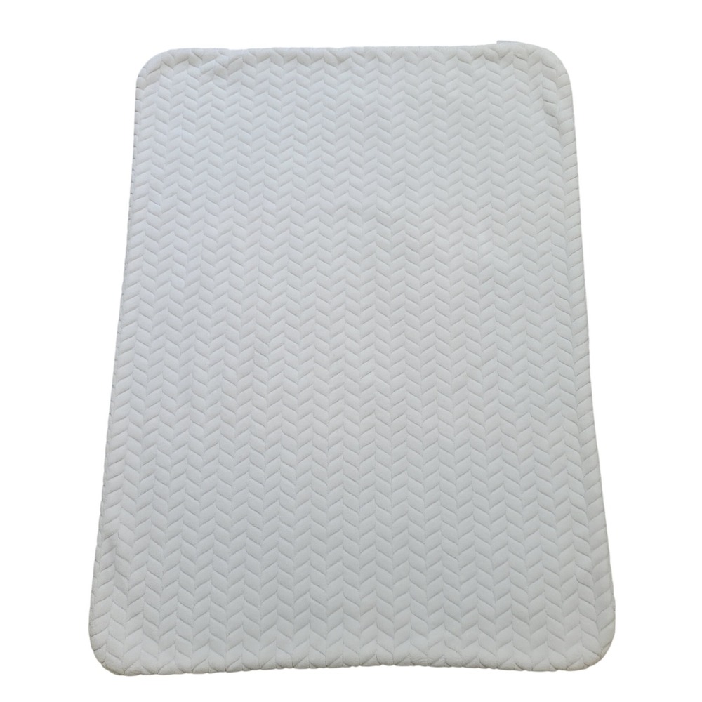 Pottery Barn Kids White Plush Embossed Baby Blanket Chevron 40x30